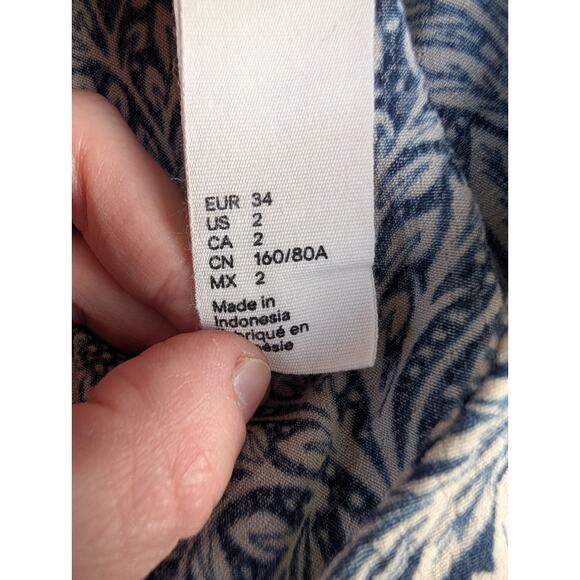 Morris & Co x H&M Womens Floral Smocked Sleeve Blouse Sz 2 Blue Romantic - Picture 10 of 10